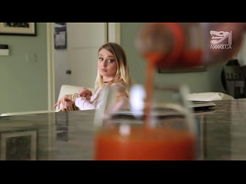 ❤️ Chica caliente con grandes tetas y el coño apretado recibe la polla de perdedor, pero muy duro ️❌ Video de porno de calidad en es.port-amurasso.ru ❌️