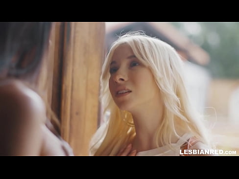 ❤️ Chica vuelve a casa unos meses después y acaba comiéndole el coño a su madrastra ️❌ Video de porno de calidad en es.port-amurasso.ru ❌️